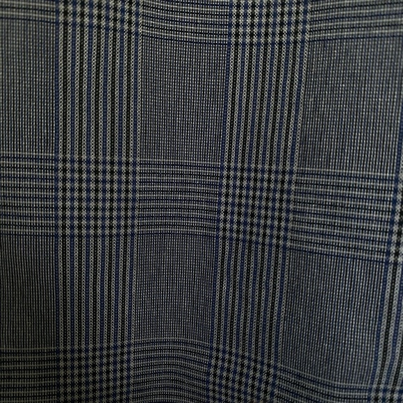Van Heusen Stretch Gray Plaid Pattern Pants - Picture 5 of 5